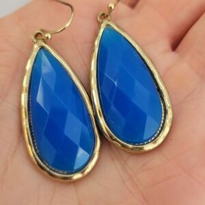 Bezel Set Faceted Blue Chalcedony Gold Tone Drop Earrings Hammered Edge Boho